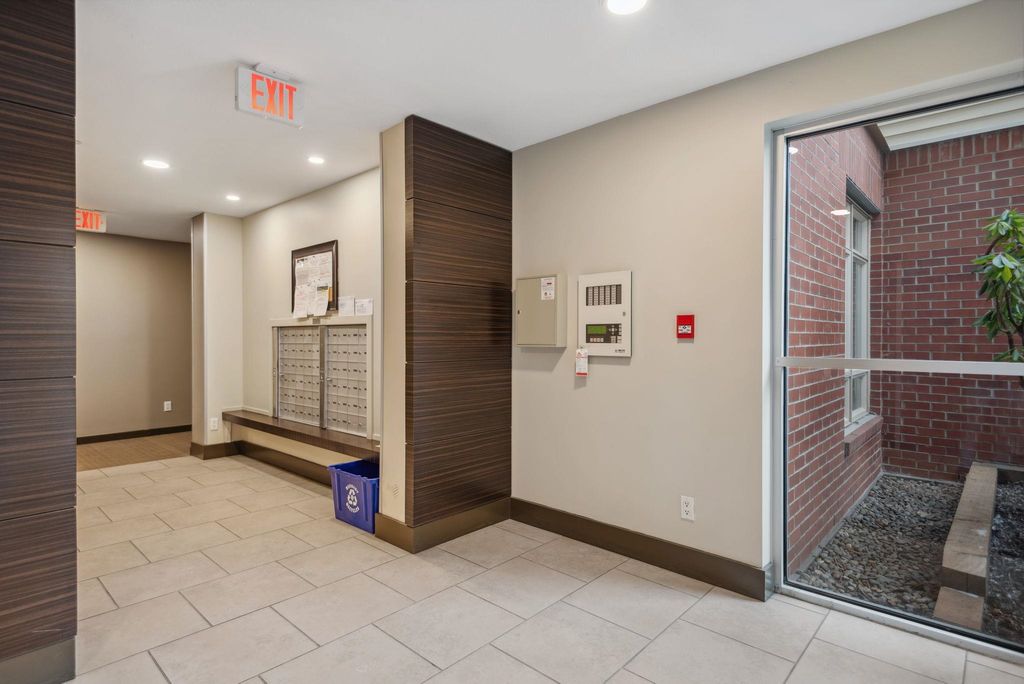 listing image 1100910912195862636