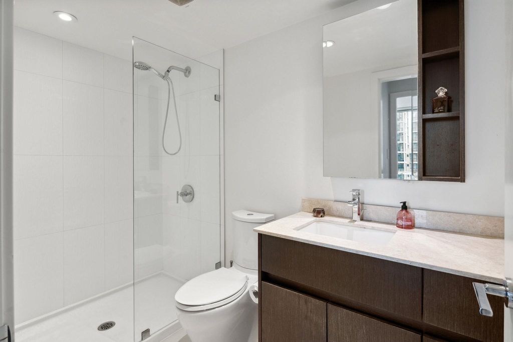 listing image 1108899525495423956