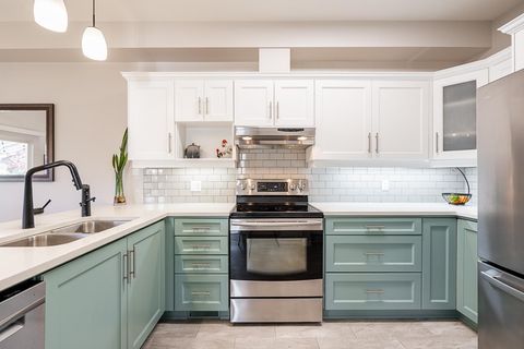 998 Riverside Drive 9 Port Coquitlam BC V3B 7Y4