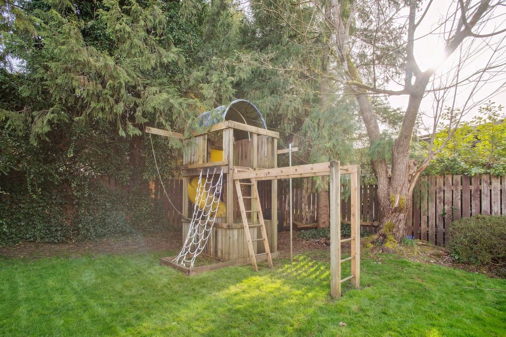 listing image 1103044285388609585