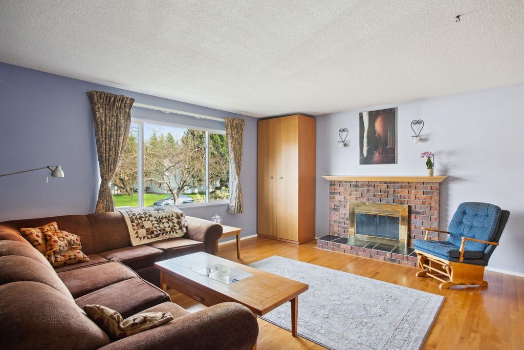 listing image 1101073500420188805