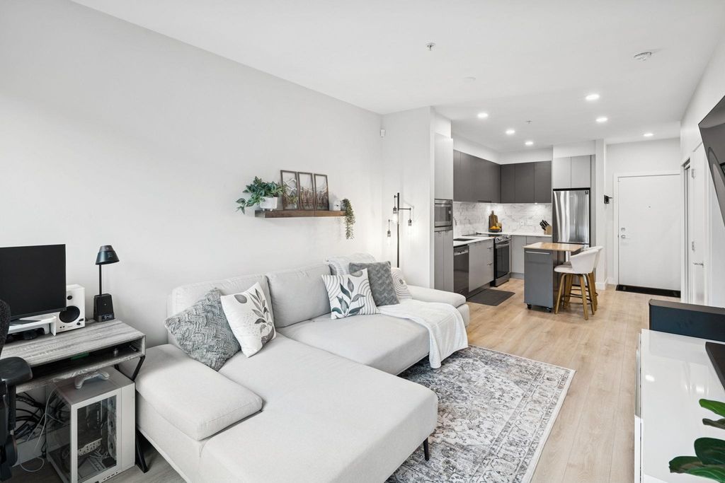 listing image 1109886803430562871