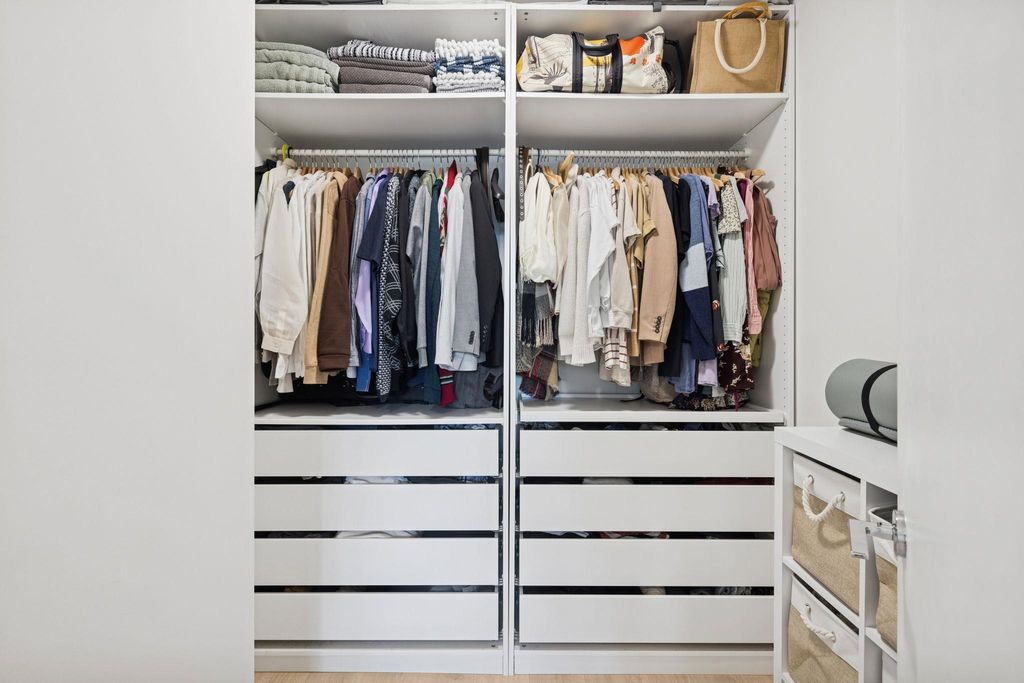 listing image 1101080674347012164