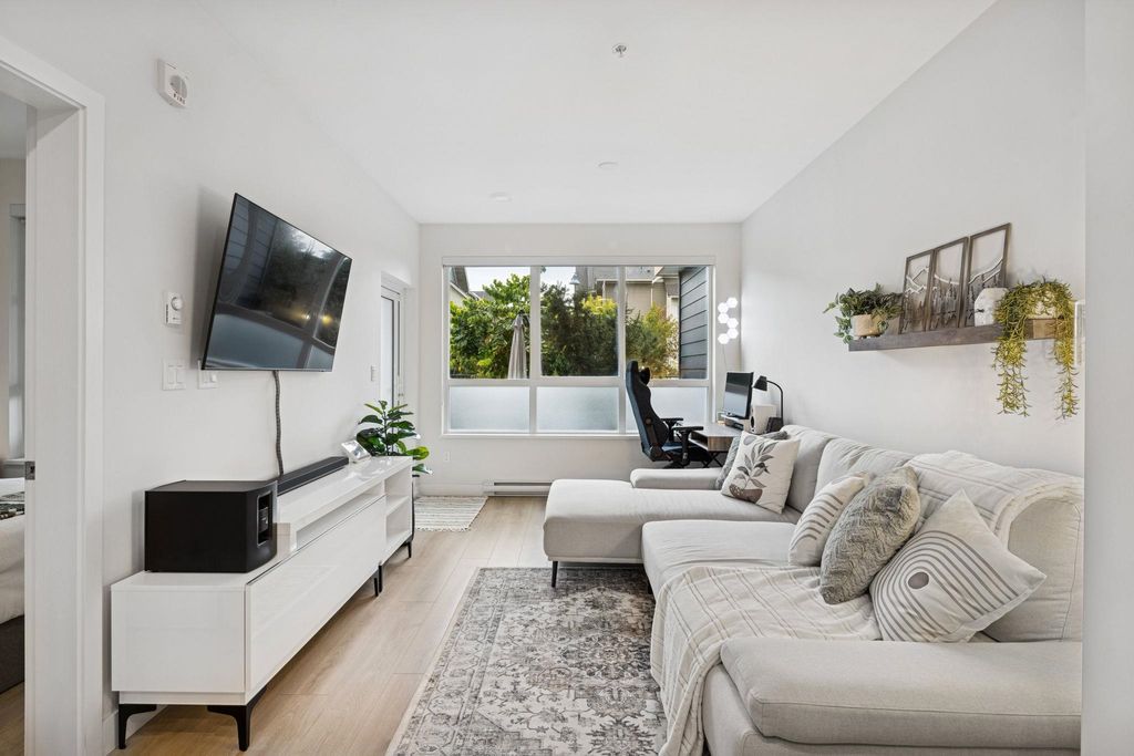 listing image 1102283148904192583