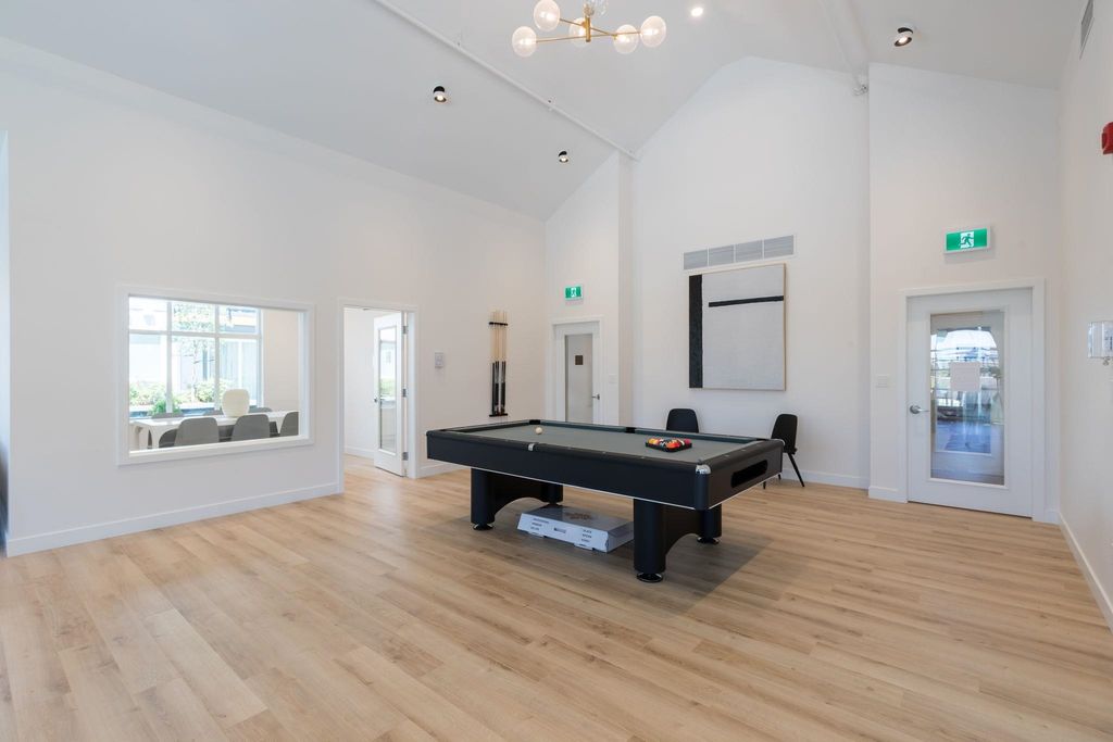 listing image 1105488935060413879