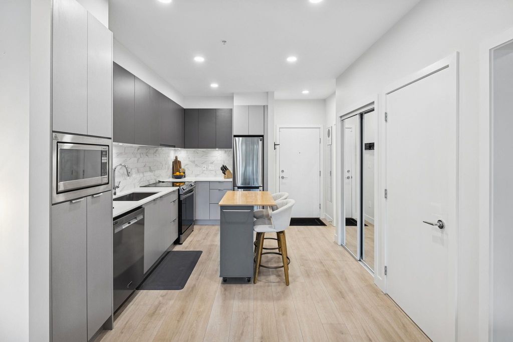 listing image 1105786856253196805