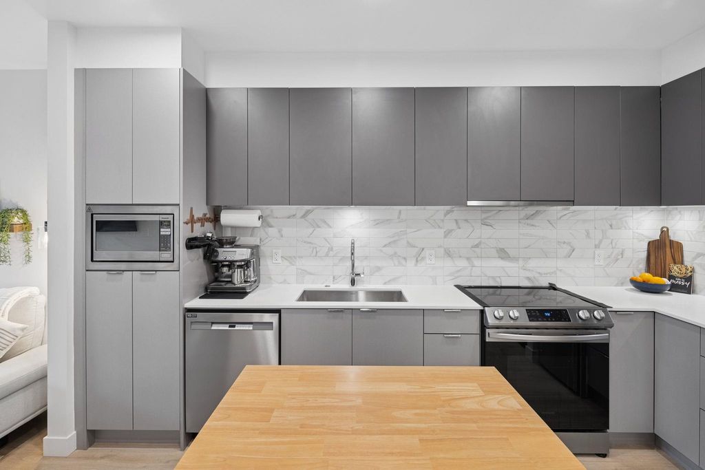 listing image 1101993964765478600