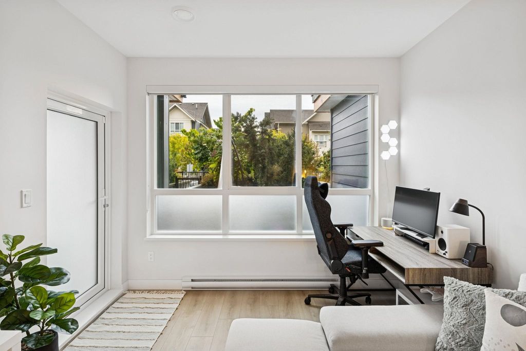 listing image 1109310819403071253