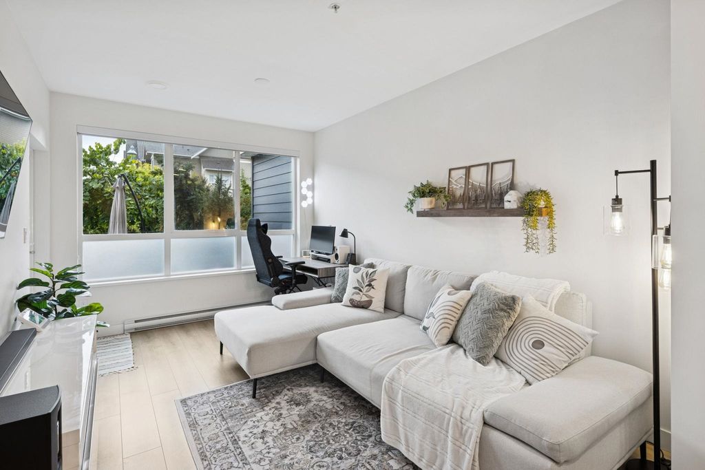 listing image 1108850572929420953