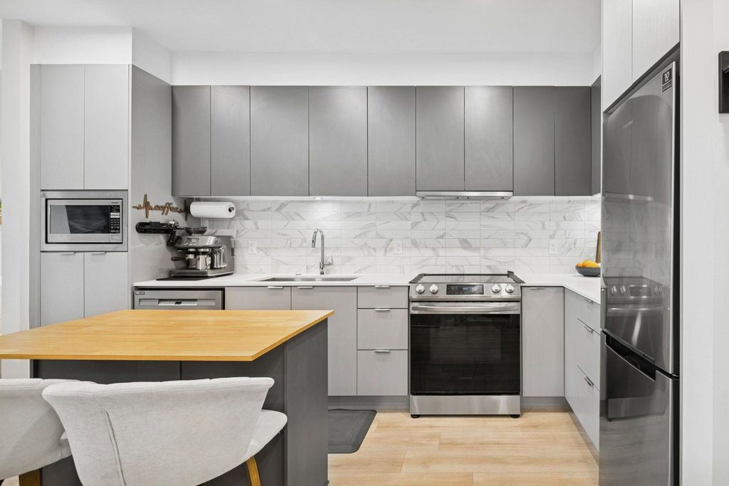 listing image 1104285460640937620