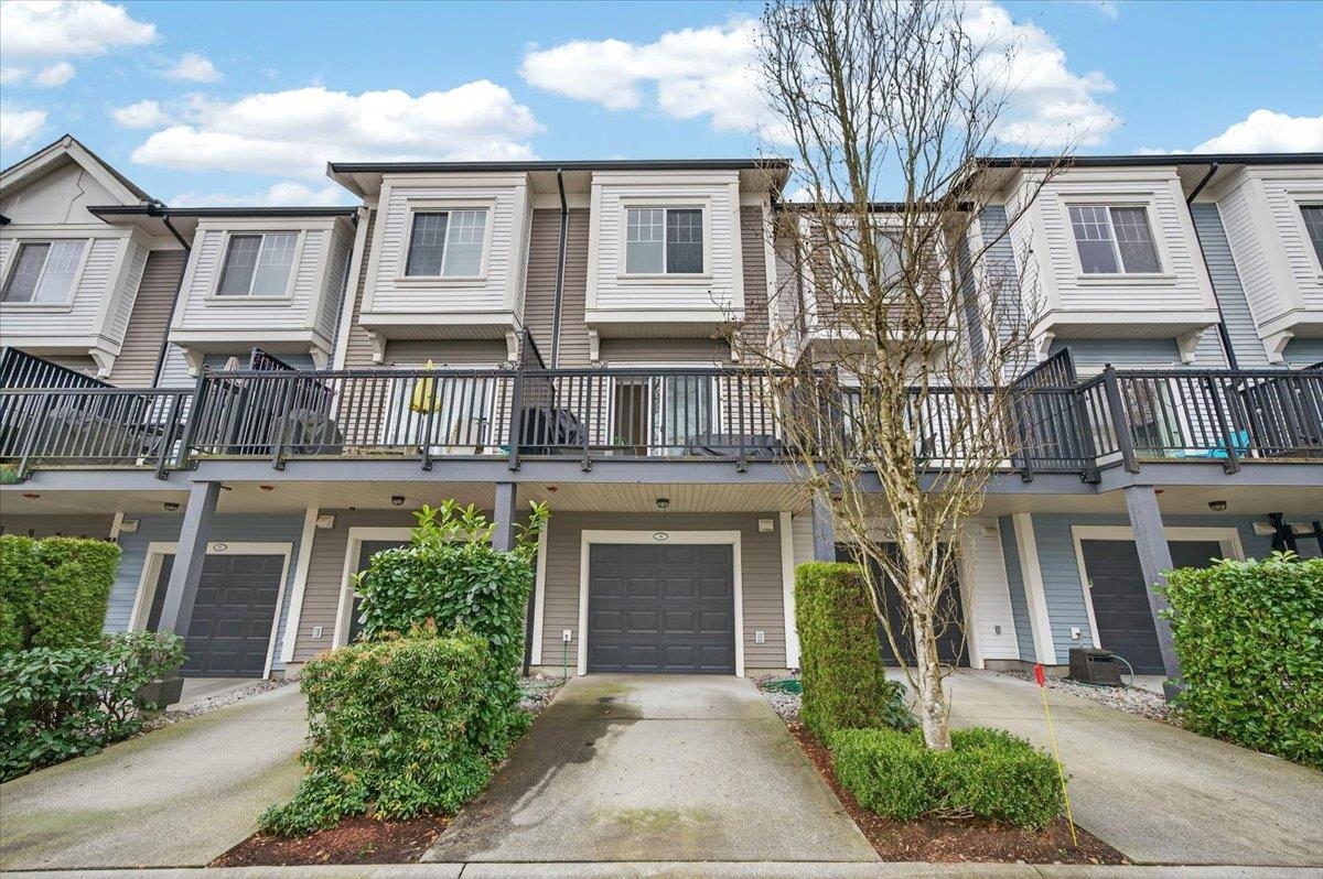 3010 Riverbend Drive 39