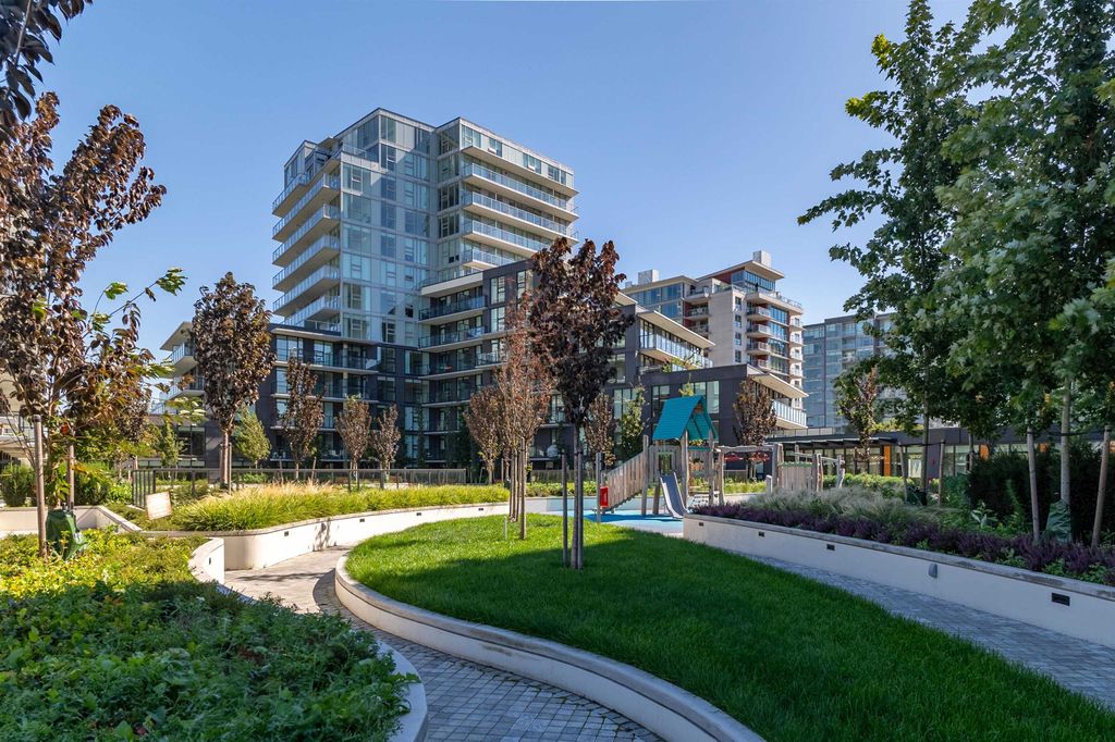 listing image 1100188397192660624