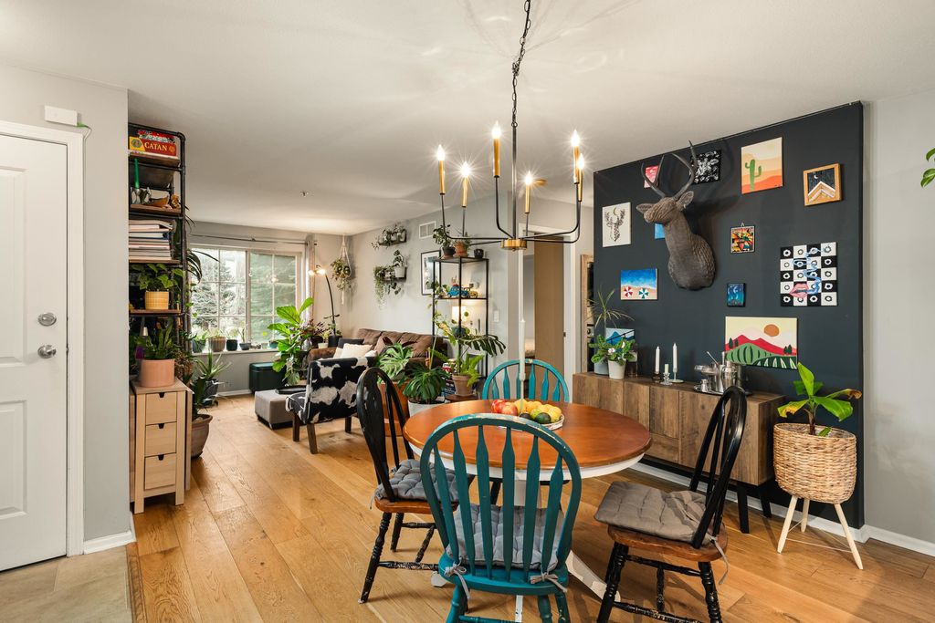 listing image 1101324700268499760