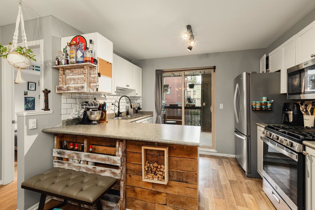 listing image 1100827317818130597