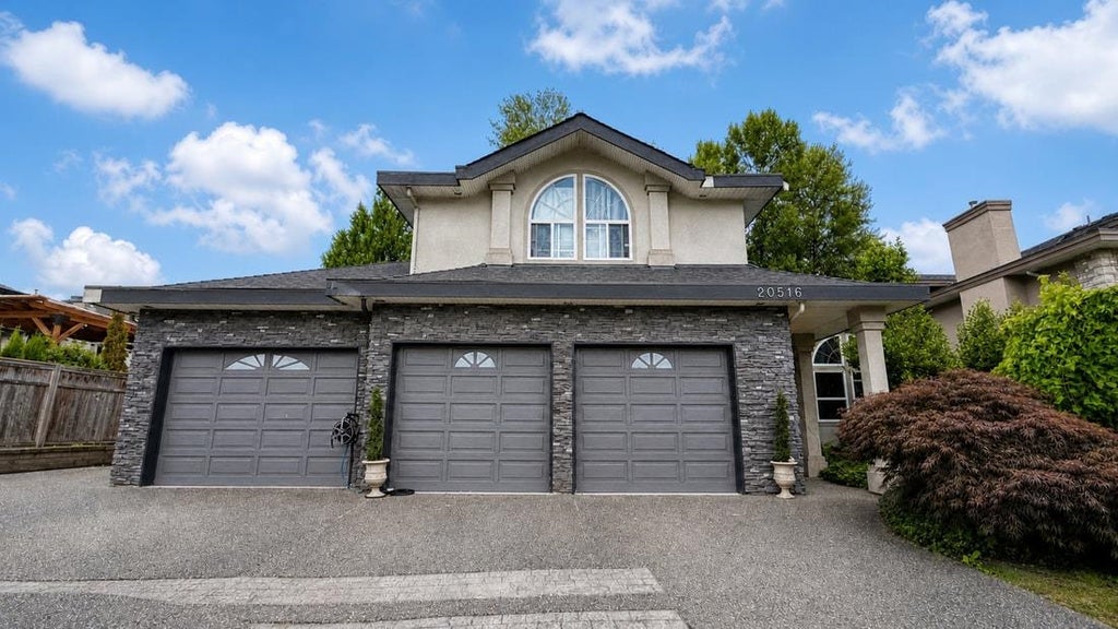 Photo of 20516 124a Avenue, Maple Ridge, BC V2X 0A2 (MLS # R3146866)