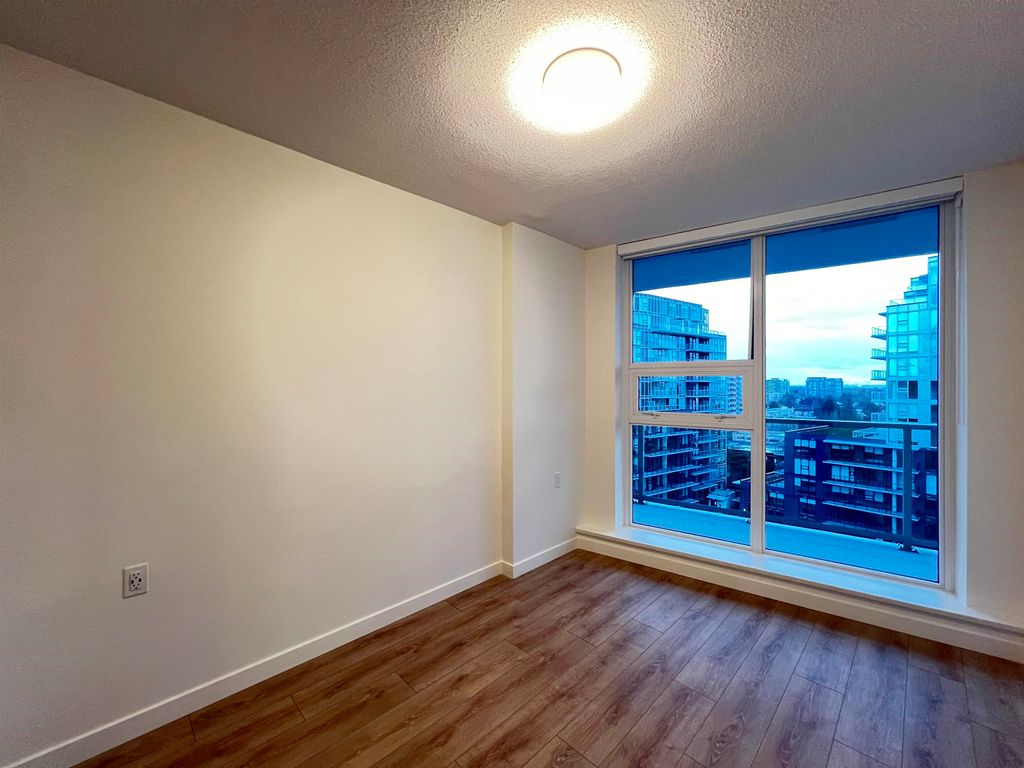 listing image 1101345490448491732