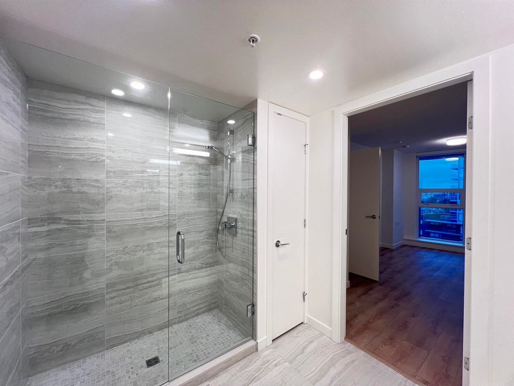 listing image 1109517053420314206