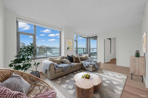 755 Harbourside Drive 320 North Vancouver BC V7P 0G1