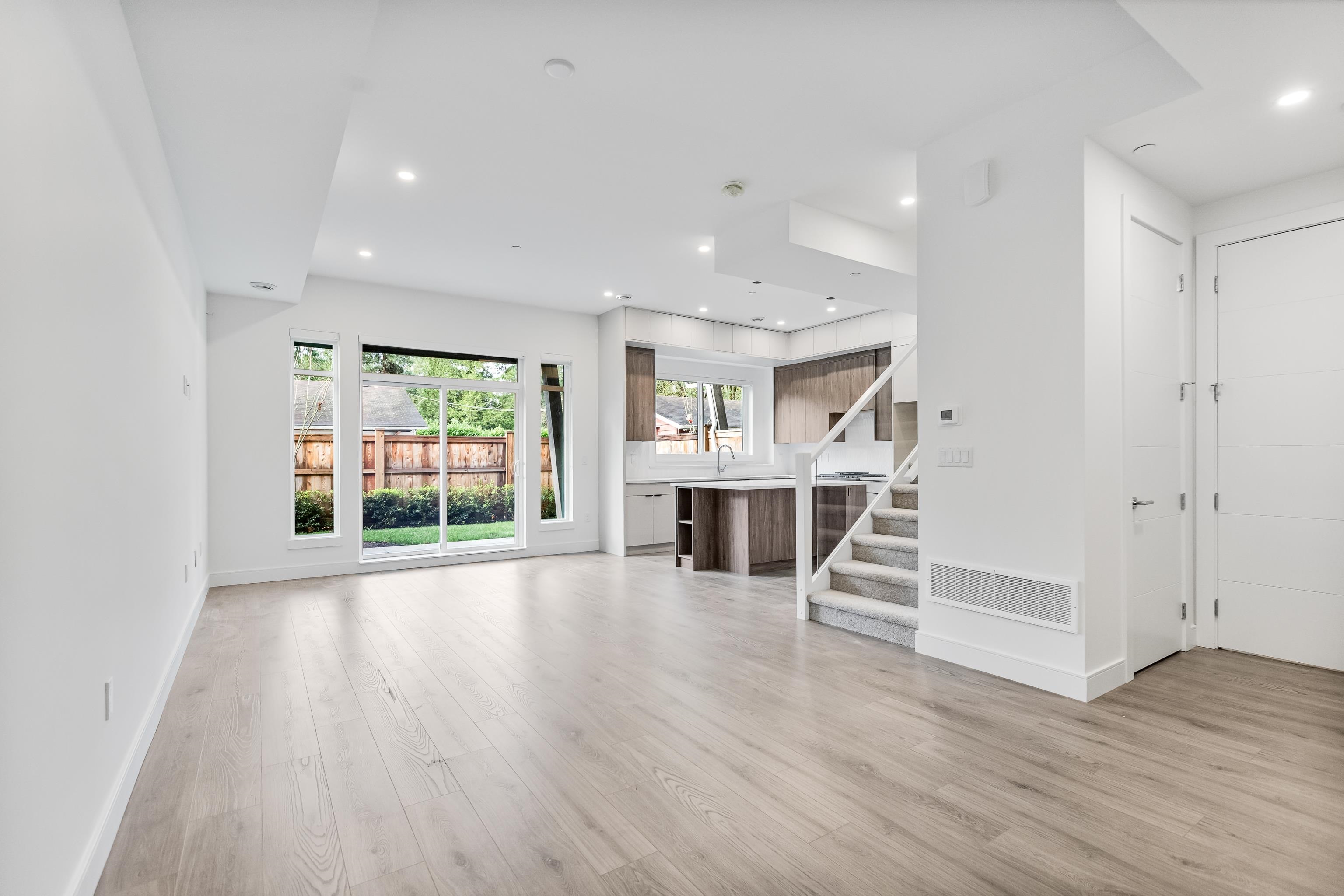 23697 Fern Crescent 27