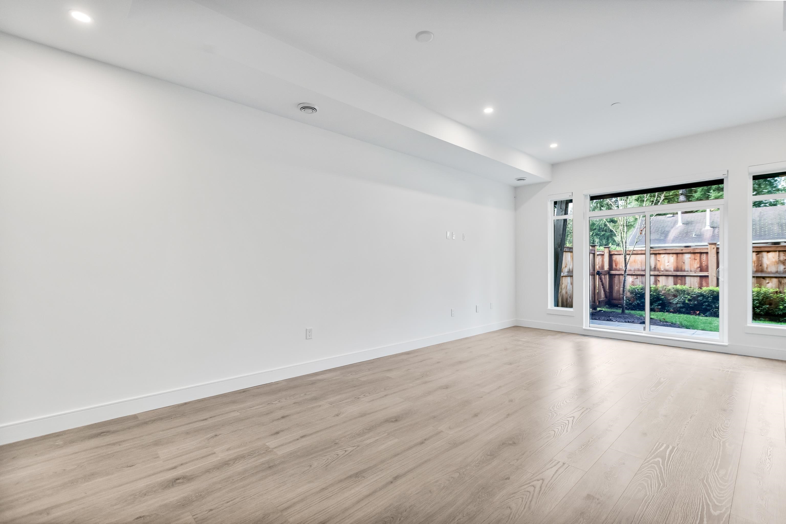 23697 Fern Crescent 27