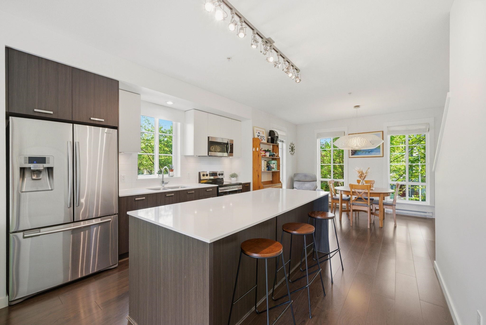 2423 Avon Place 1