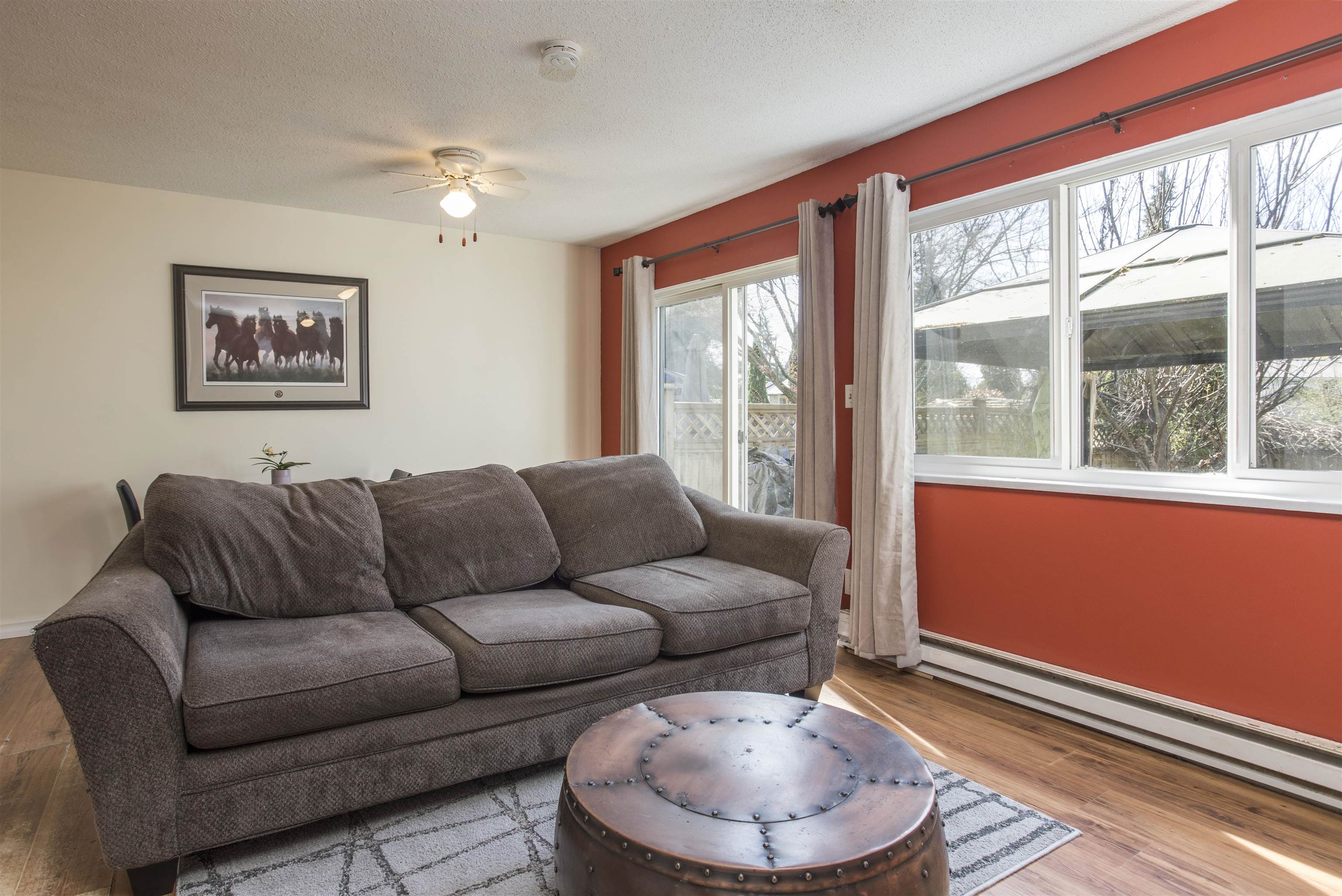 12101 Schmidt Crescent 1
