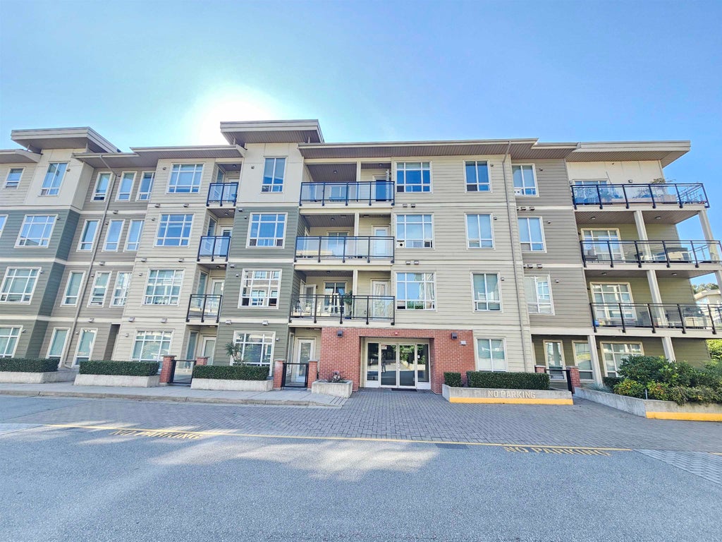 Photo of 20211 66 Avenue #E208, Langley, BC V2Y 0L4 (MLS # R3159320)