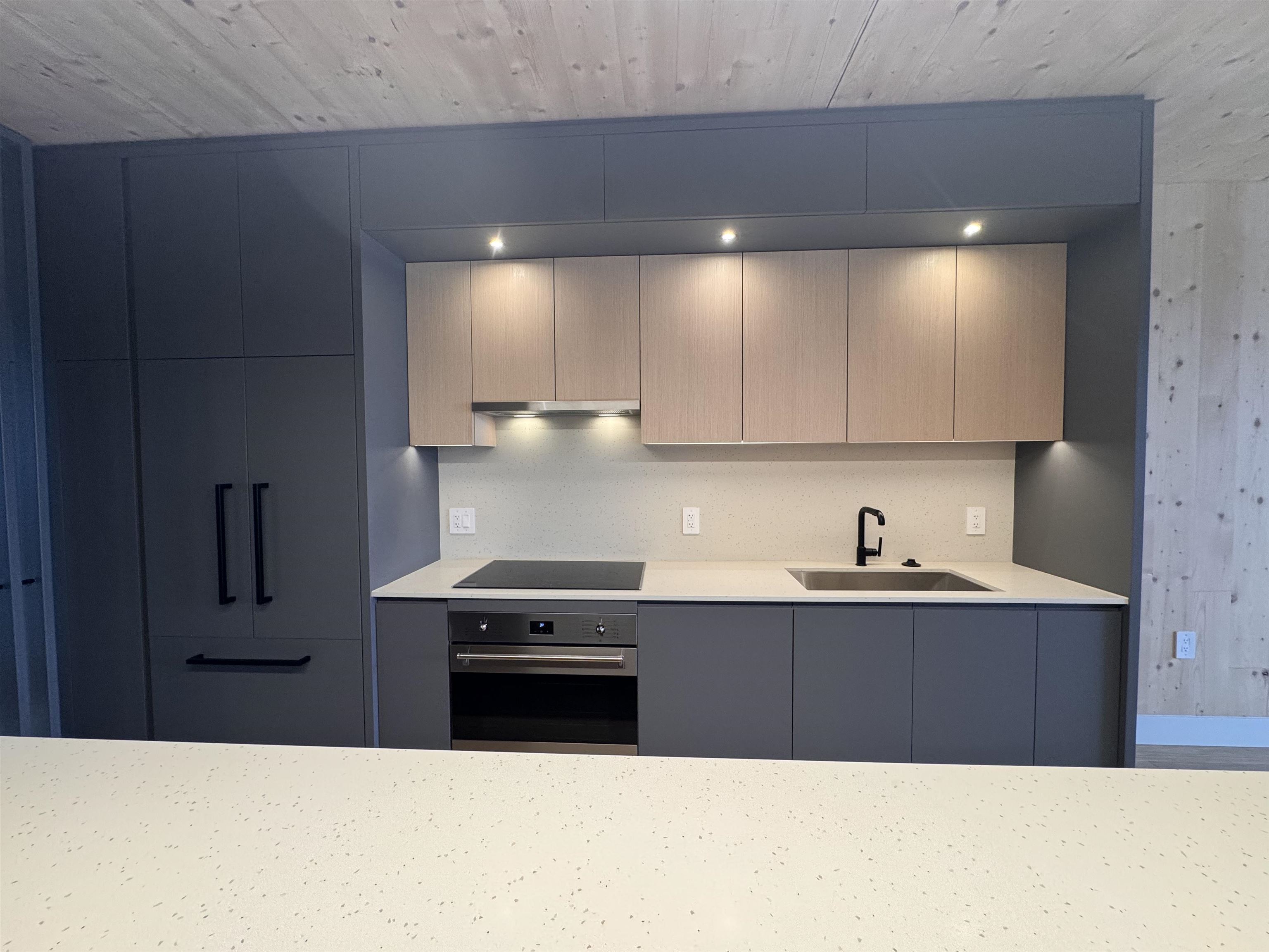 310 Salter Street 316