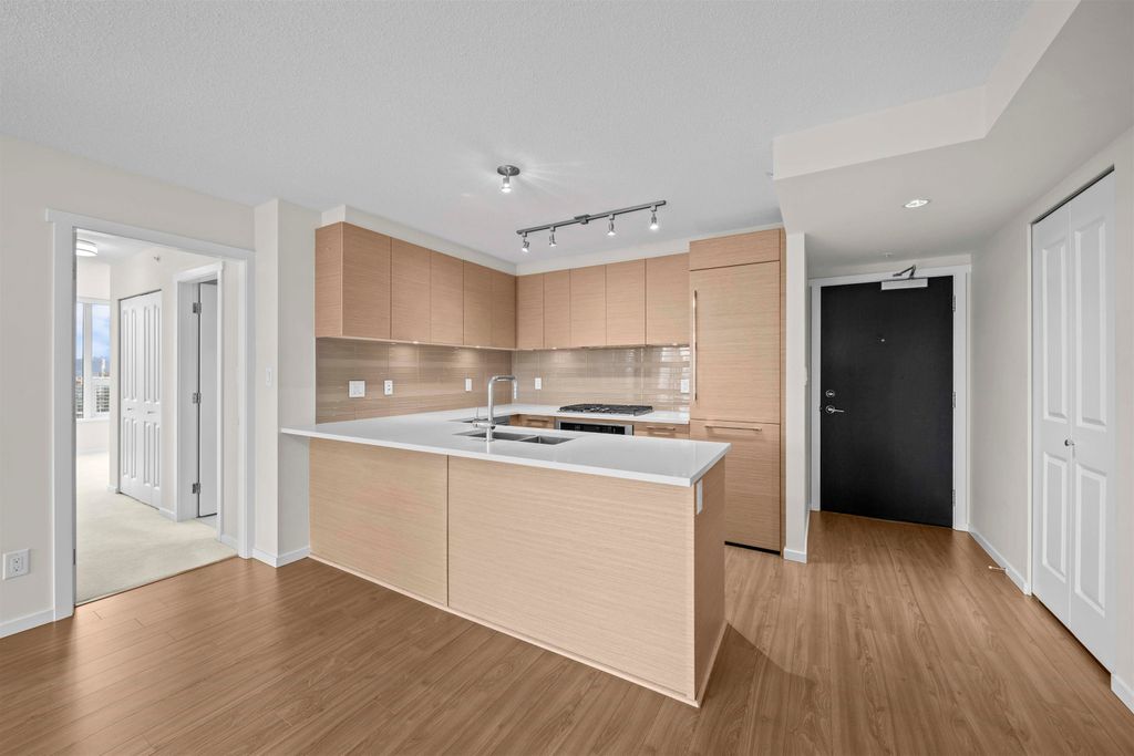 listing image 1107710249152701184