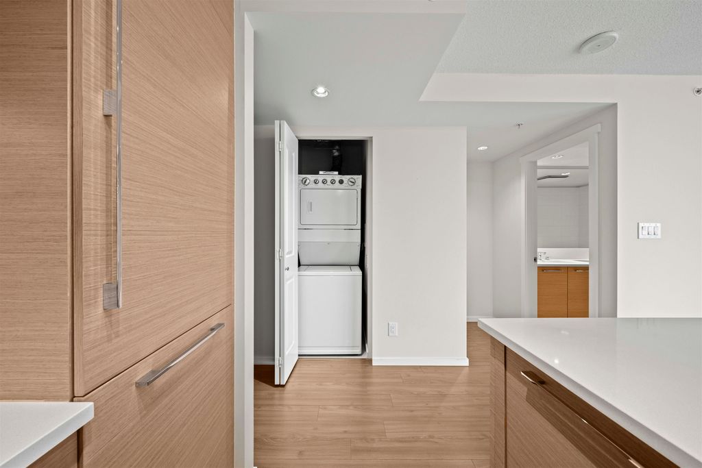 listing image 1102647950065535370