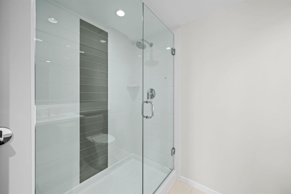 listing image 1100822394324002479