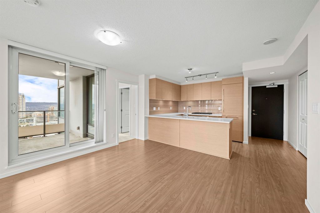 listing image 1105463831903984413