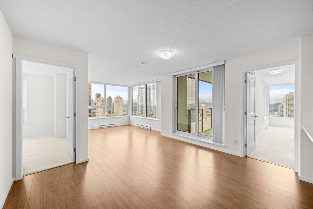 listing image 1107015391742371127