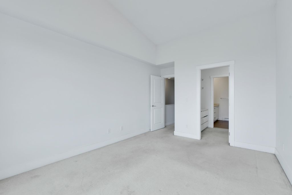 listing image 1100959152530870346