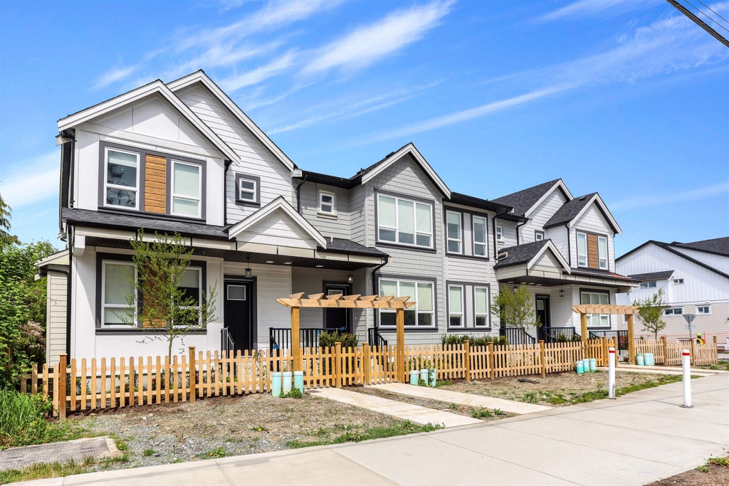 Photo of 20957 83 Avenue, Langley, BC V2Y 4K4 (MLS # R3141366)