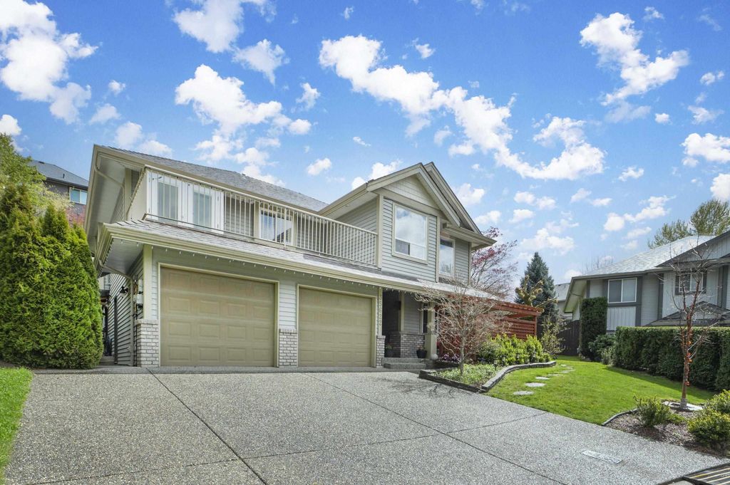 Photo of 35622 Terravista Place, Abbotsford, BC V3G 2Y2 (MLS # R3112145)