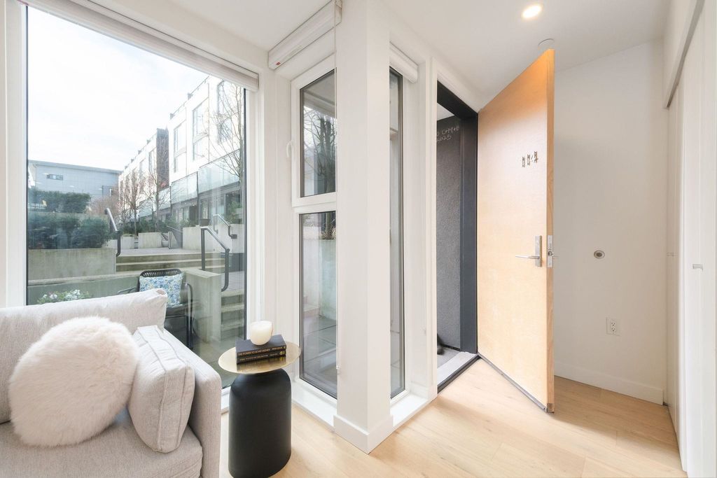 listing image 1105878239353614317