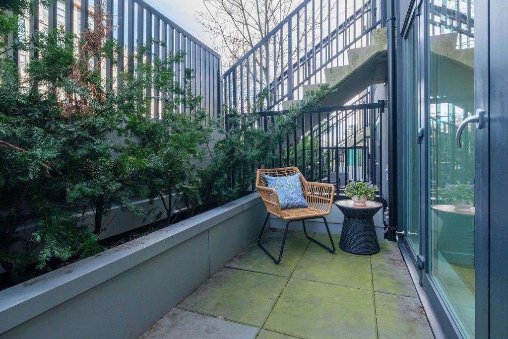 listing image 1108876956896492120