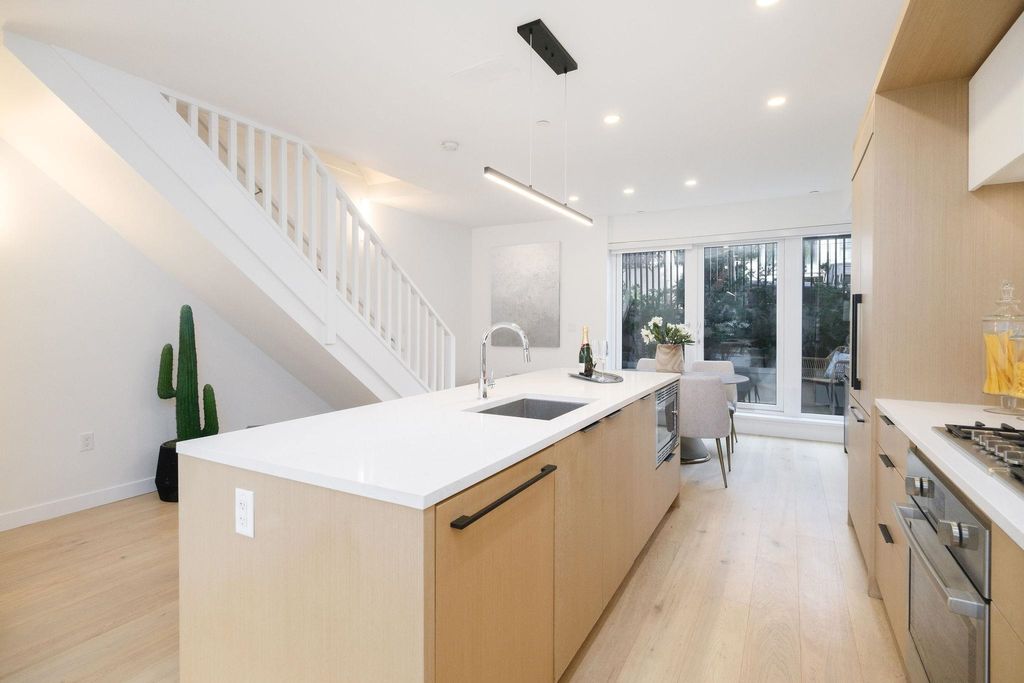 listing image 1109517246706206182