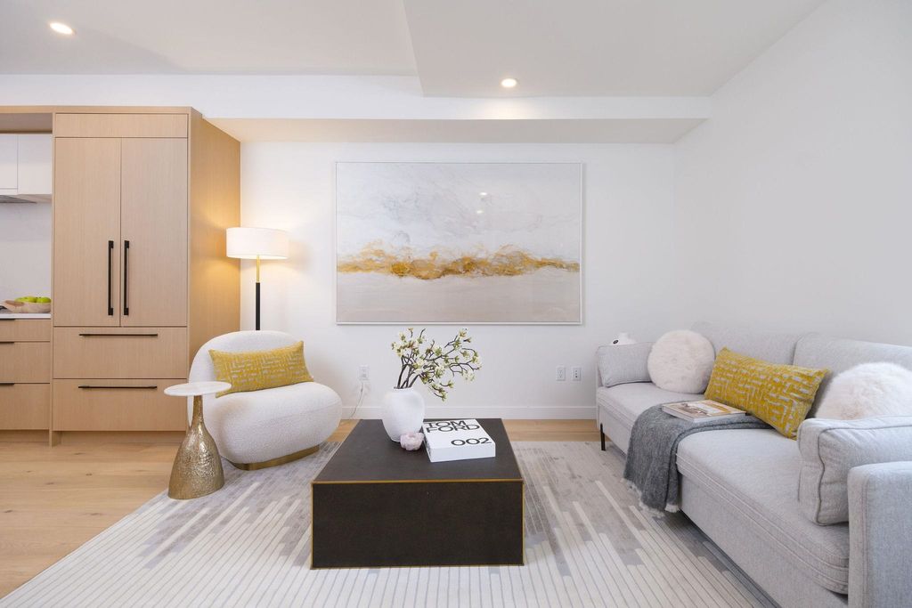 listing image 1100844221033895600