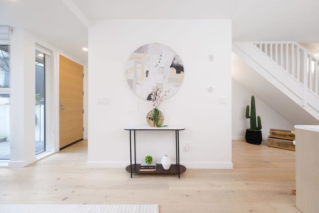 listing image 1105801385028493006