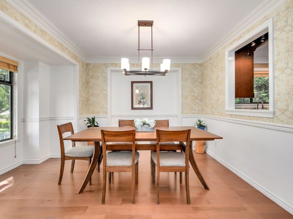 listing image 1104685831291584399