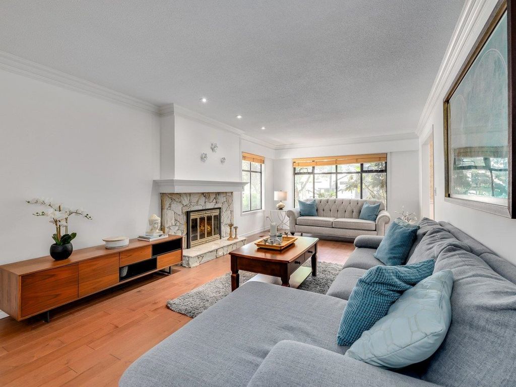 listing image 1108551104770981038