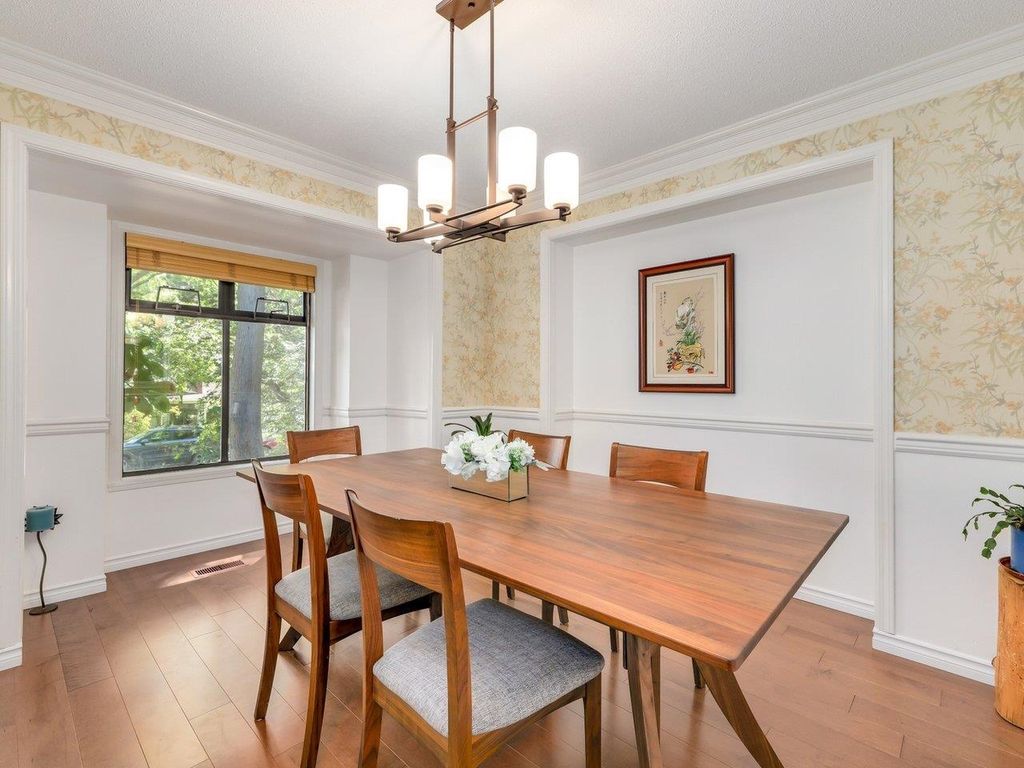 listing image 1101878912803201620