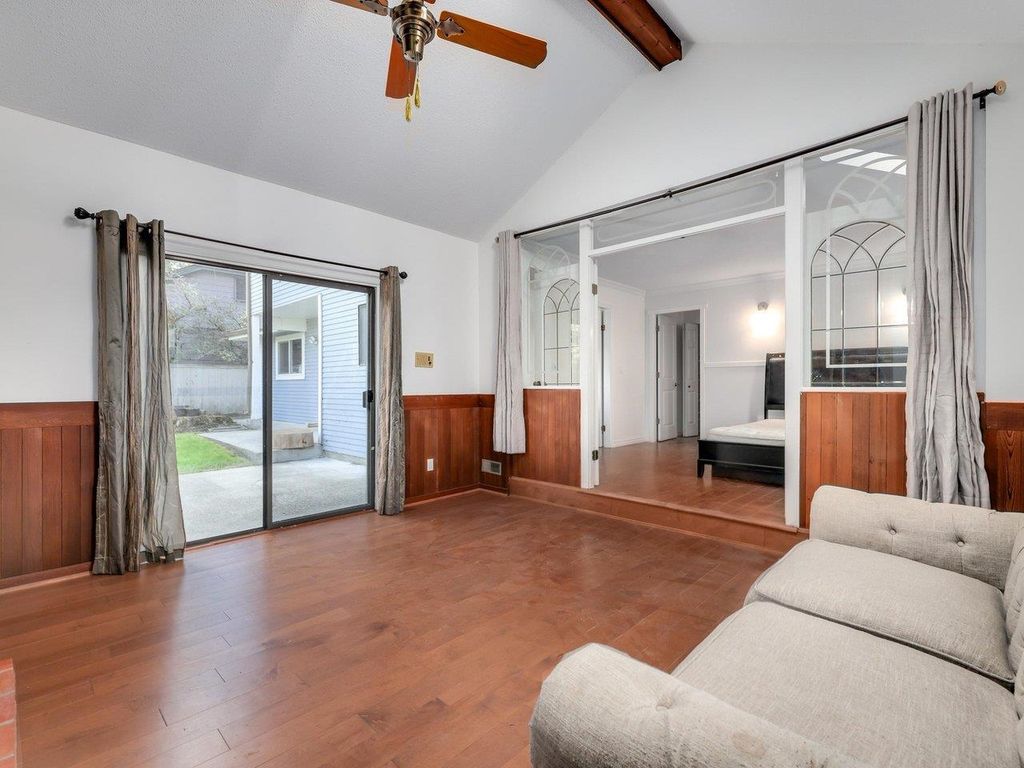 listing image 1102809564865167374