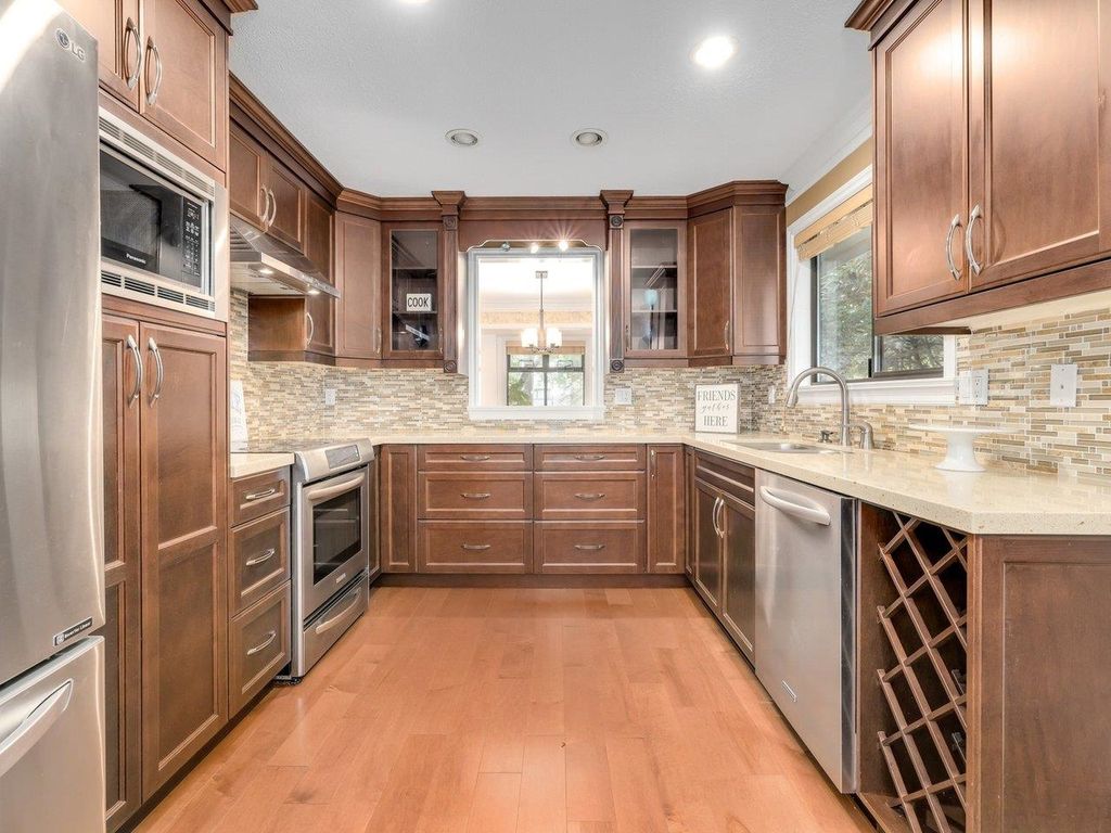 listing image 1106184743201852822