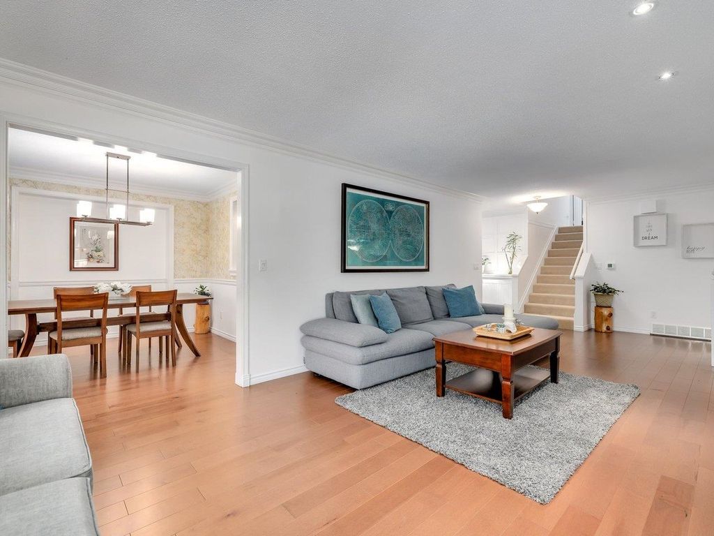 listing image 1101958894107404456