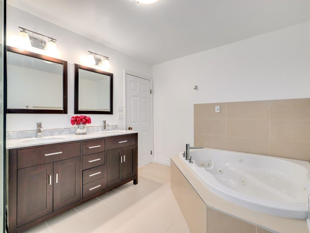 listing image 1103247907966414858