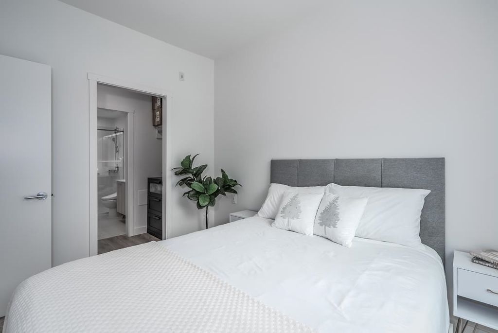 listing image 1101518540210387021