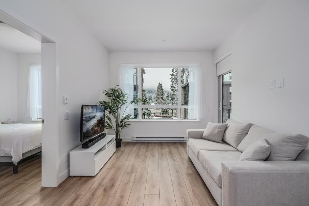 listing image 1100505842655043648